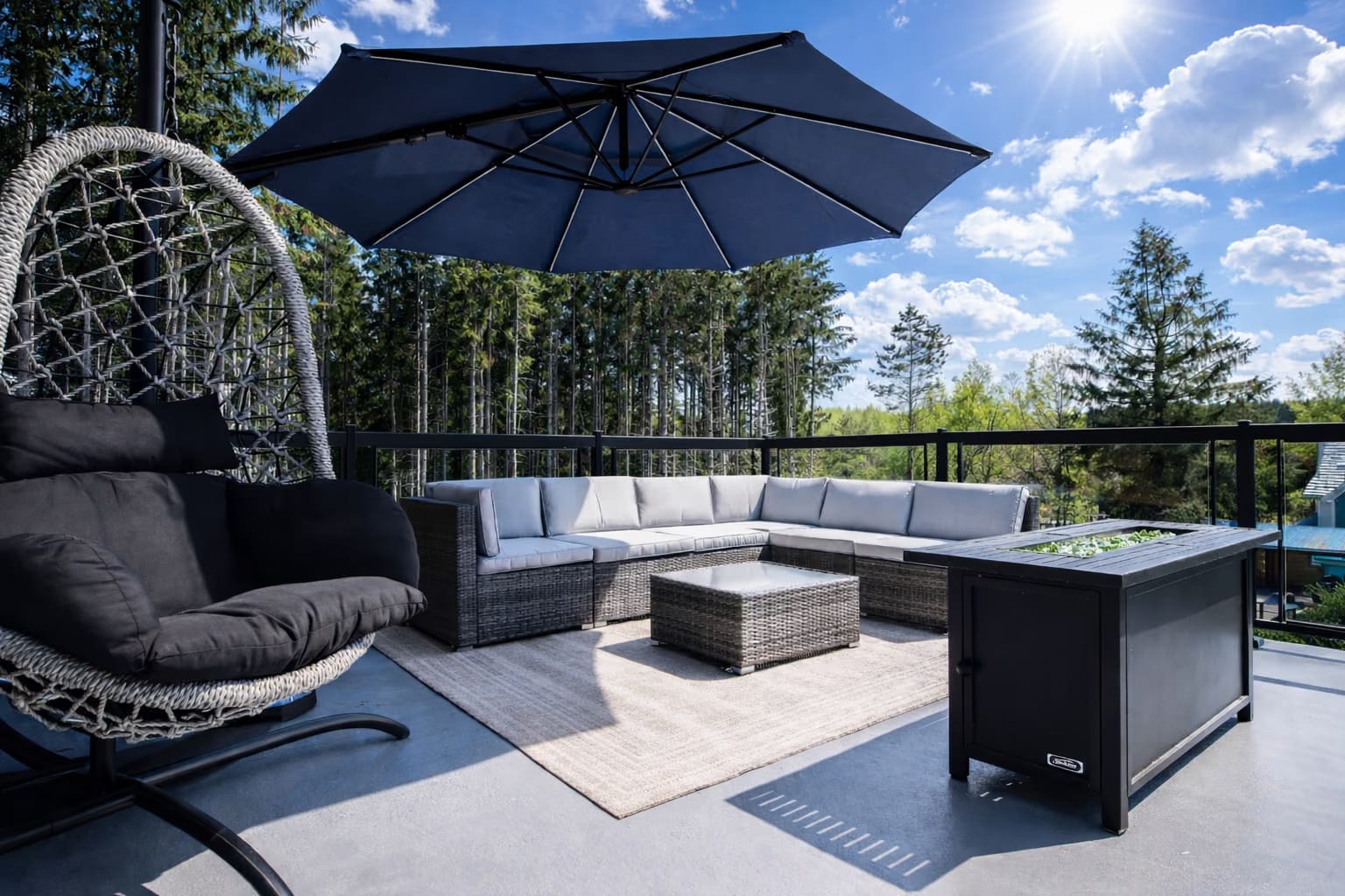 Terrasse ensoleillée avec vue sur la nature